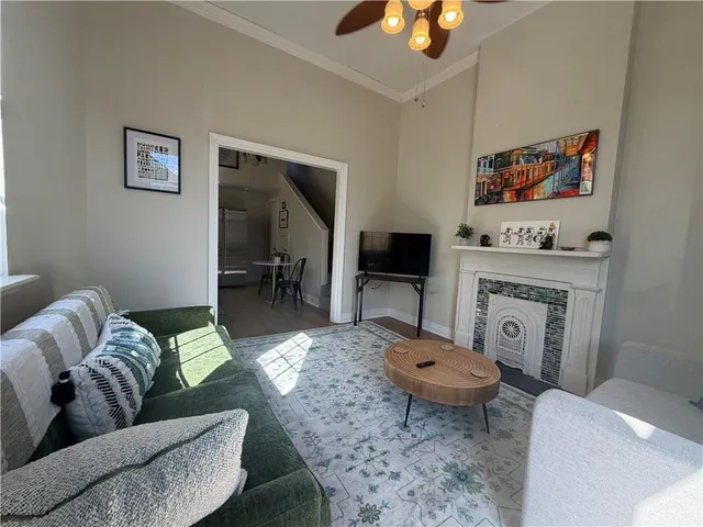 $1,750 | 2521 Laurel Street, New Orleans, LA 70130