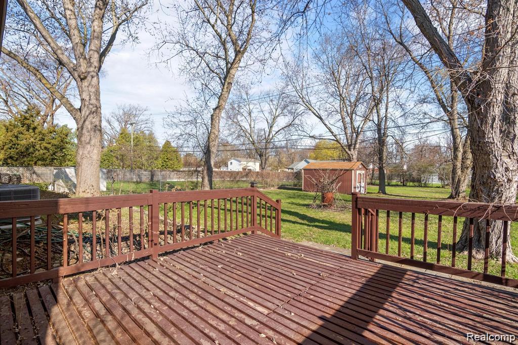 20100 Wick Road Taylor, MI 48180 - Photo 23 of 37