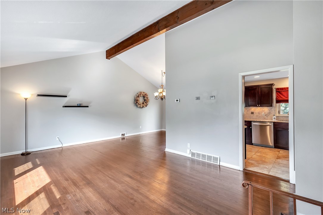 2039 Marshfield Road Cleveland, OH 44124 - Photo 5 of 28