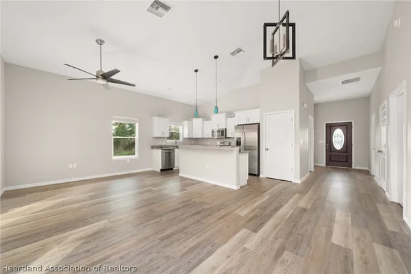$625,900 | 224 Cessna Way Northwest, Lake Placid, FL 33852
