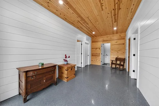 $925,000 | 63 Tomahawk Drive, Sparta, GA 31087