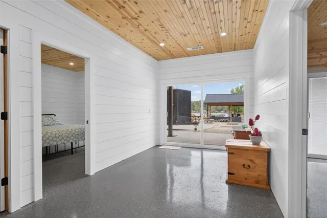 $925,000 | 63 Tomahawk Drive, Sparta, GA 31087