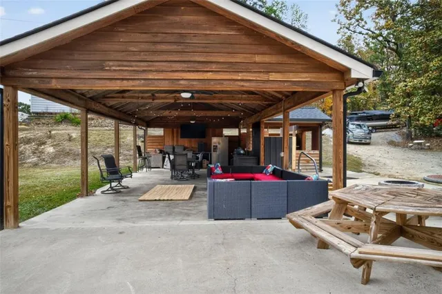 $925,000 | 63 Tomahawk Drive, Sparta, GA 31087