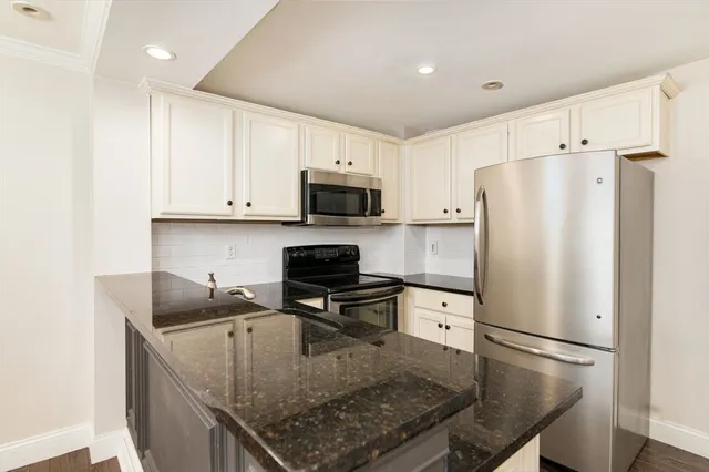 $440,000 | 145 Hancock Street, Unit 309, Braintree, MA 02184