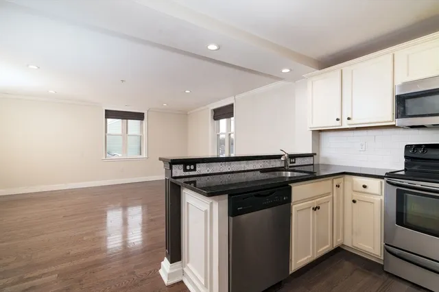 $440,000 | 145 Hancock Street, Unit 309, Braintree, MA 02184