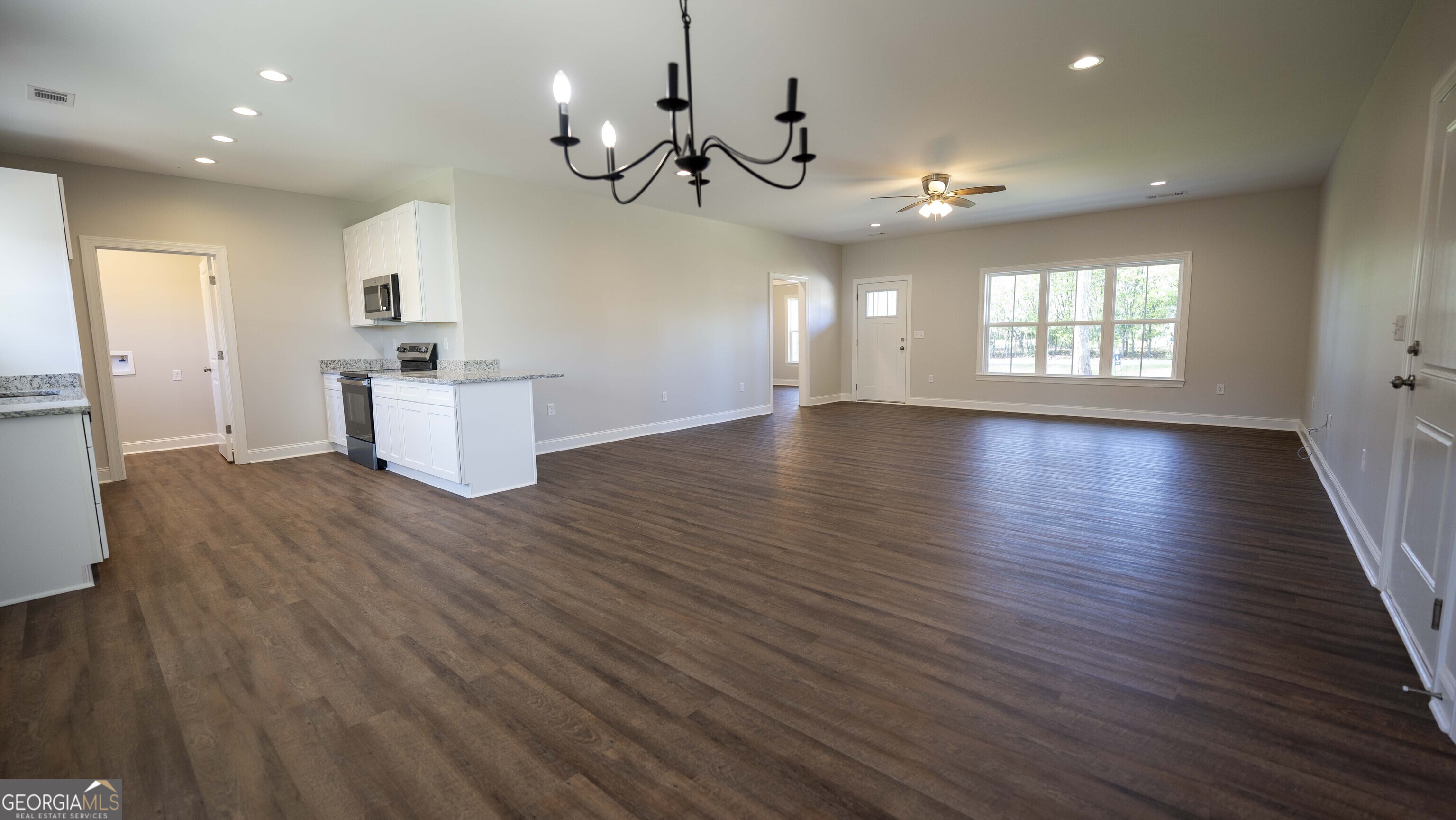 264 Ann Street Cochran, GA 31014 - Photo 3 of 26