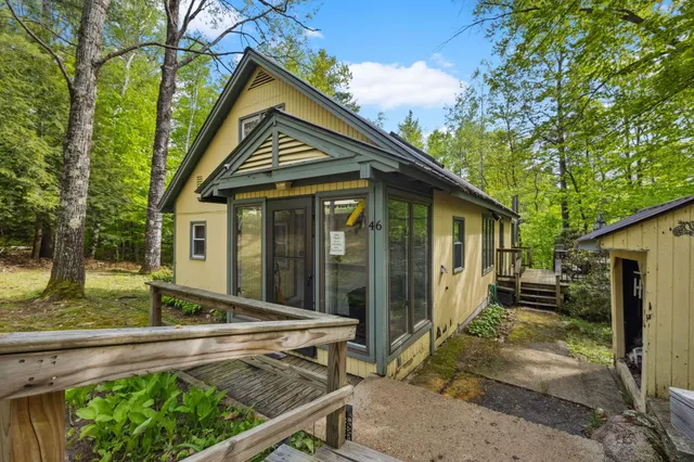 $625,000 | 46 Crestwood Drive, Conway, NH 03845