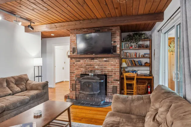 $625,000 | 46 Crestwood Drive, Conway, NH 03845