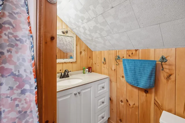 $625,000 | 46 Crestwood Drive, Conway, NH 03845