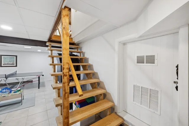 $625,000 | 46 Crestwood Drive, Conway, NH 03845