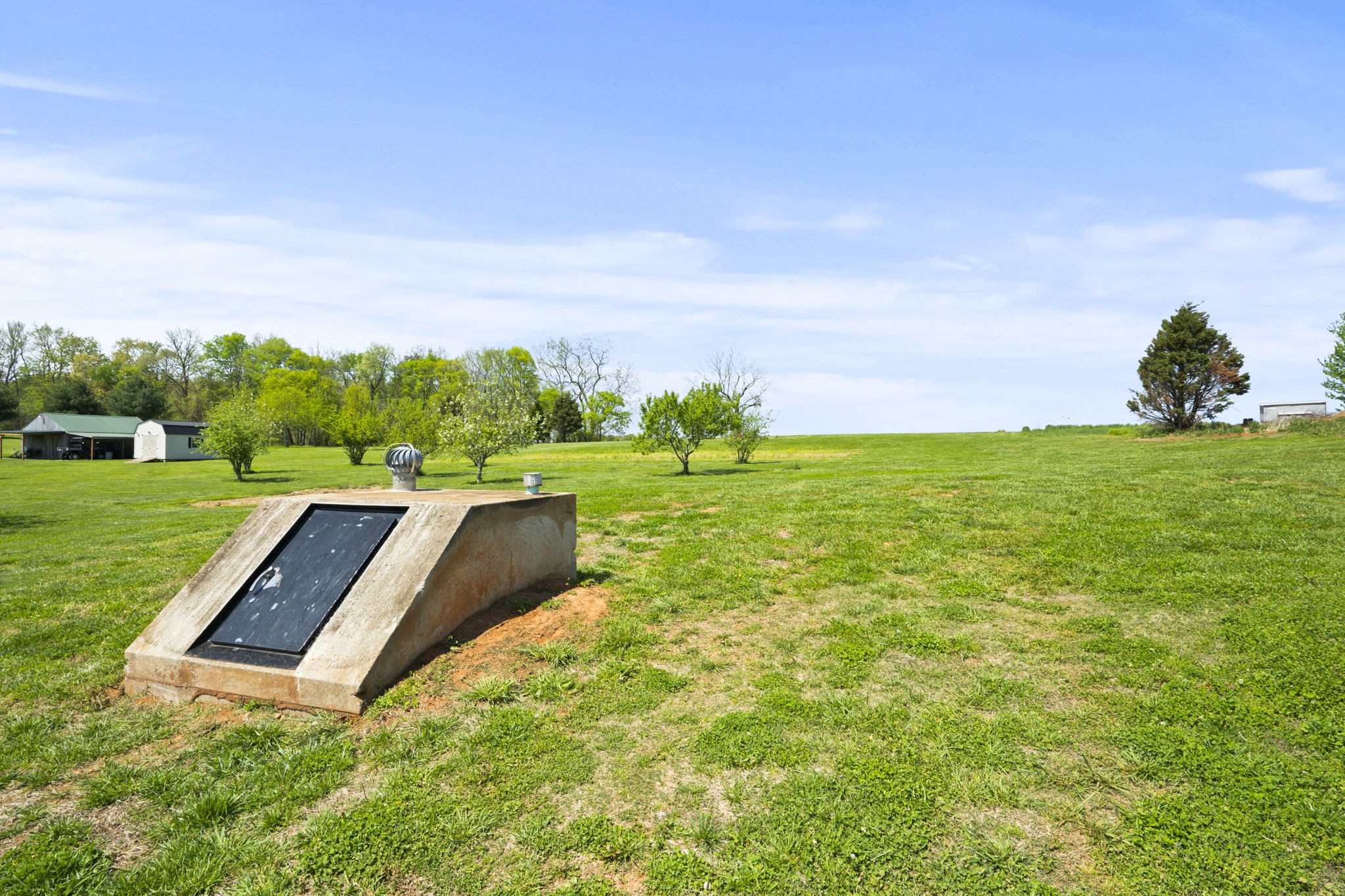 5958 Fred Perry Road Springfield, TN 37172 - Photo 28 of 32 a view of a golf course with a garden