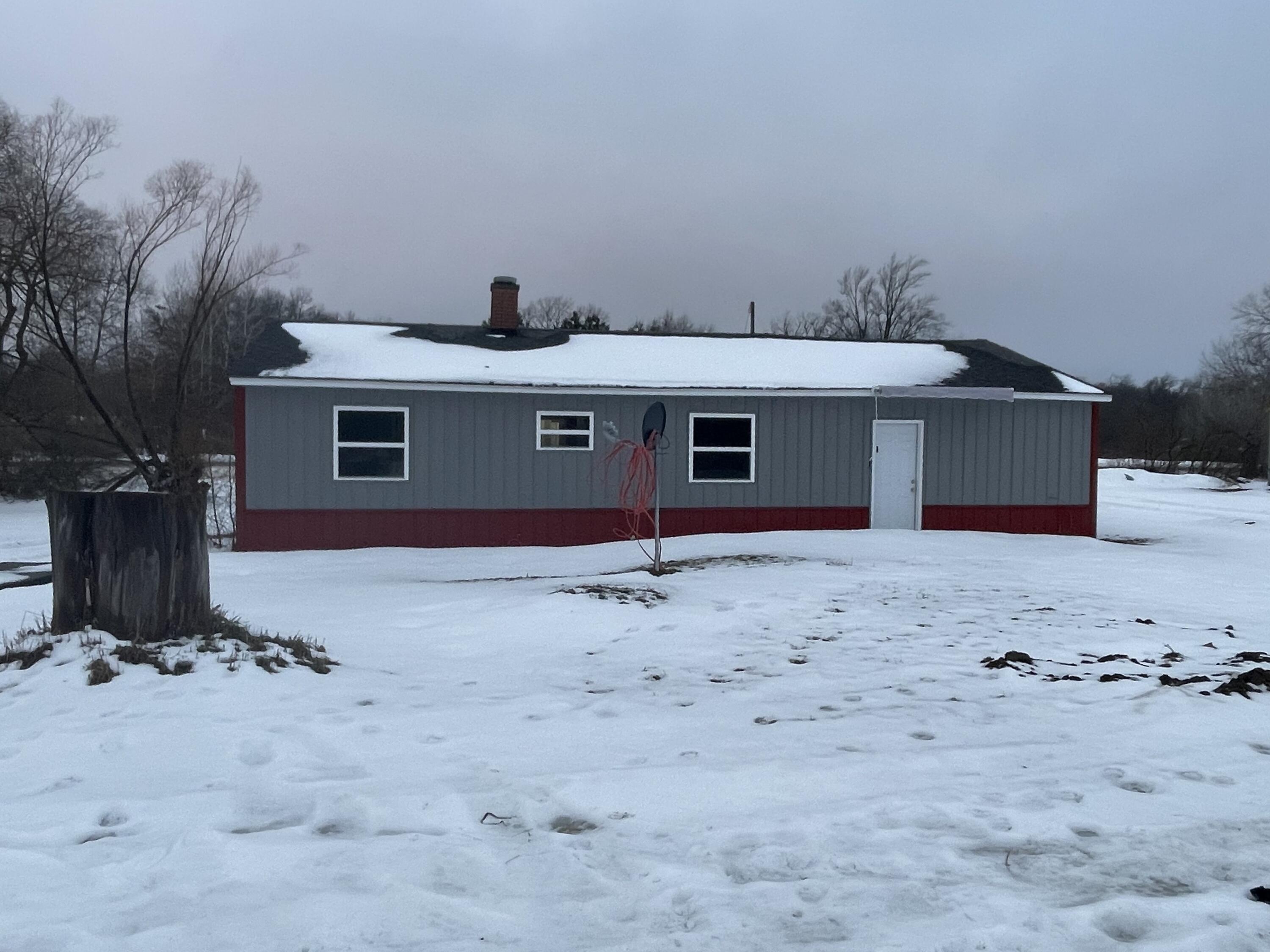 5942 North Woodbridge Road White Cloud, MI 49349 - Photo 3 of 17 IMG_5969