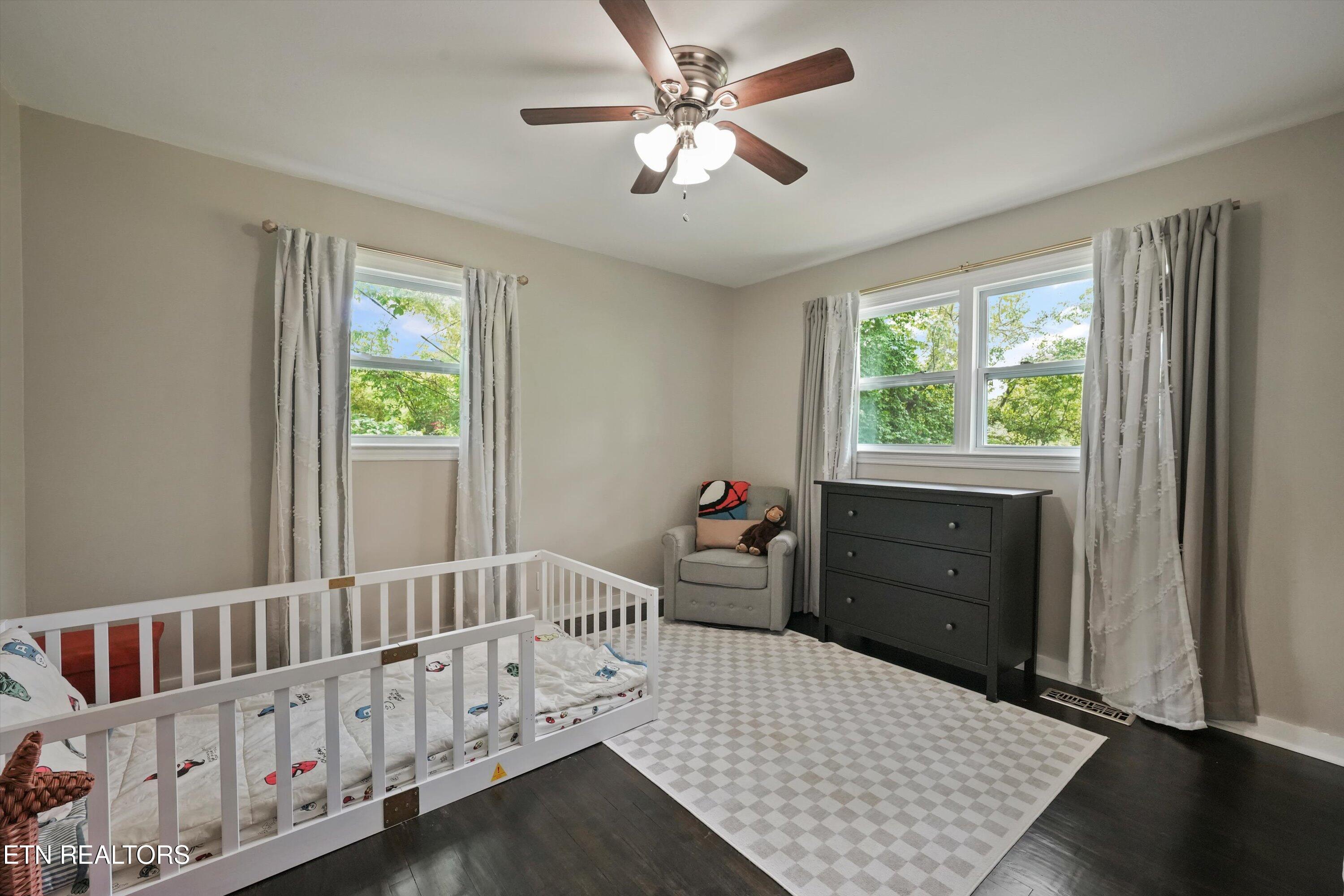 6315 Babelay Road Knoxville, TN 37924 - Photo 21 of 33 Bedroom 3