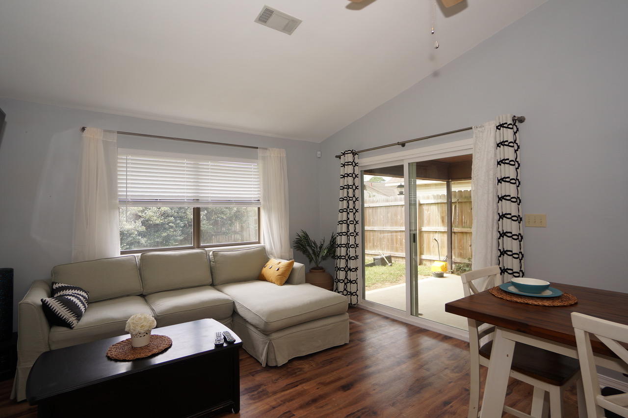 8423 Ramsgate Road Pensacola, FL 32514 - Photo 5 of 31 DSC08575