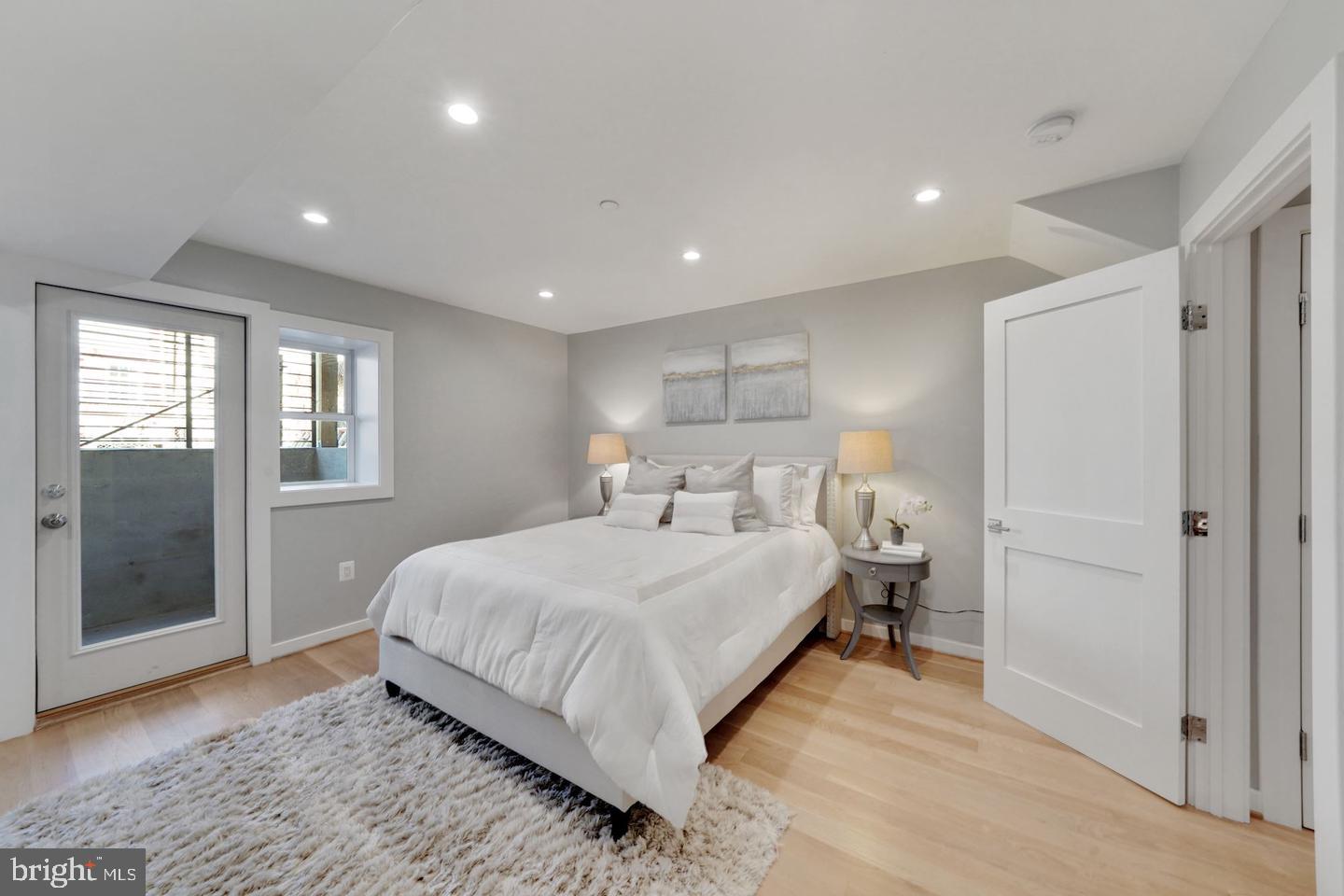 731 Park Road Northwest, Unit A Washington, DC 20010 - Photo 17 of 33 Gallery Image 17