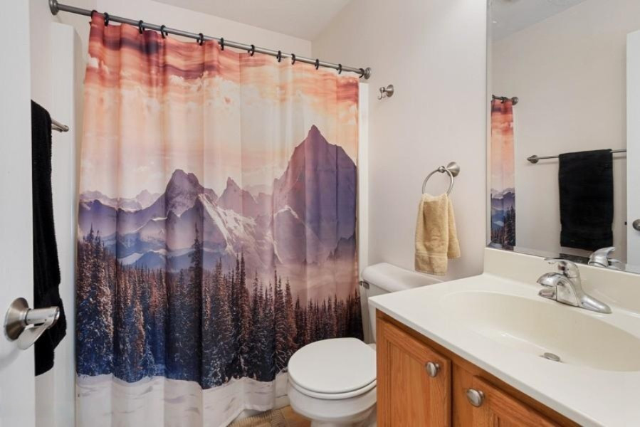 3474 Rivers Edge Dr. St. Joseph, MI 49085 - Photo 11 of 14 11_3474RiversEdgeDr_8_Bathroom_LowRes