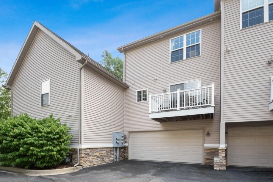3474 Rivers Edge Dr. St. Joseph, MI 49085 - Photo 14 of 14 14_3474RiversEdgeDr_59_RearView_LowRes