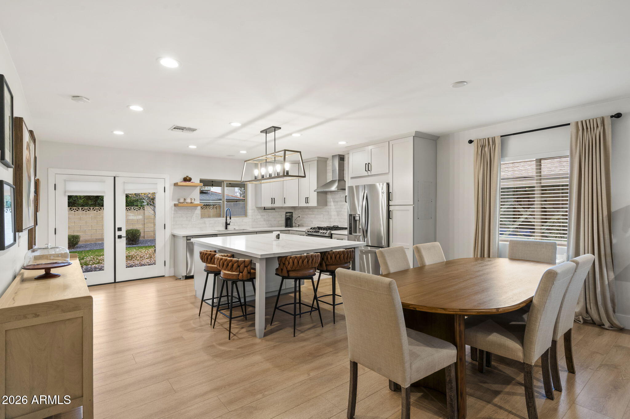 3515 East Piccadilly Road Phoenix, AZ 85018 - Photo 7 of 21 Dining