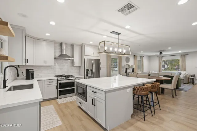 $5,500 | 3515 East Piccadilly Road, Phoenix, AZ 85018