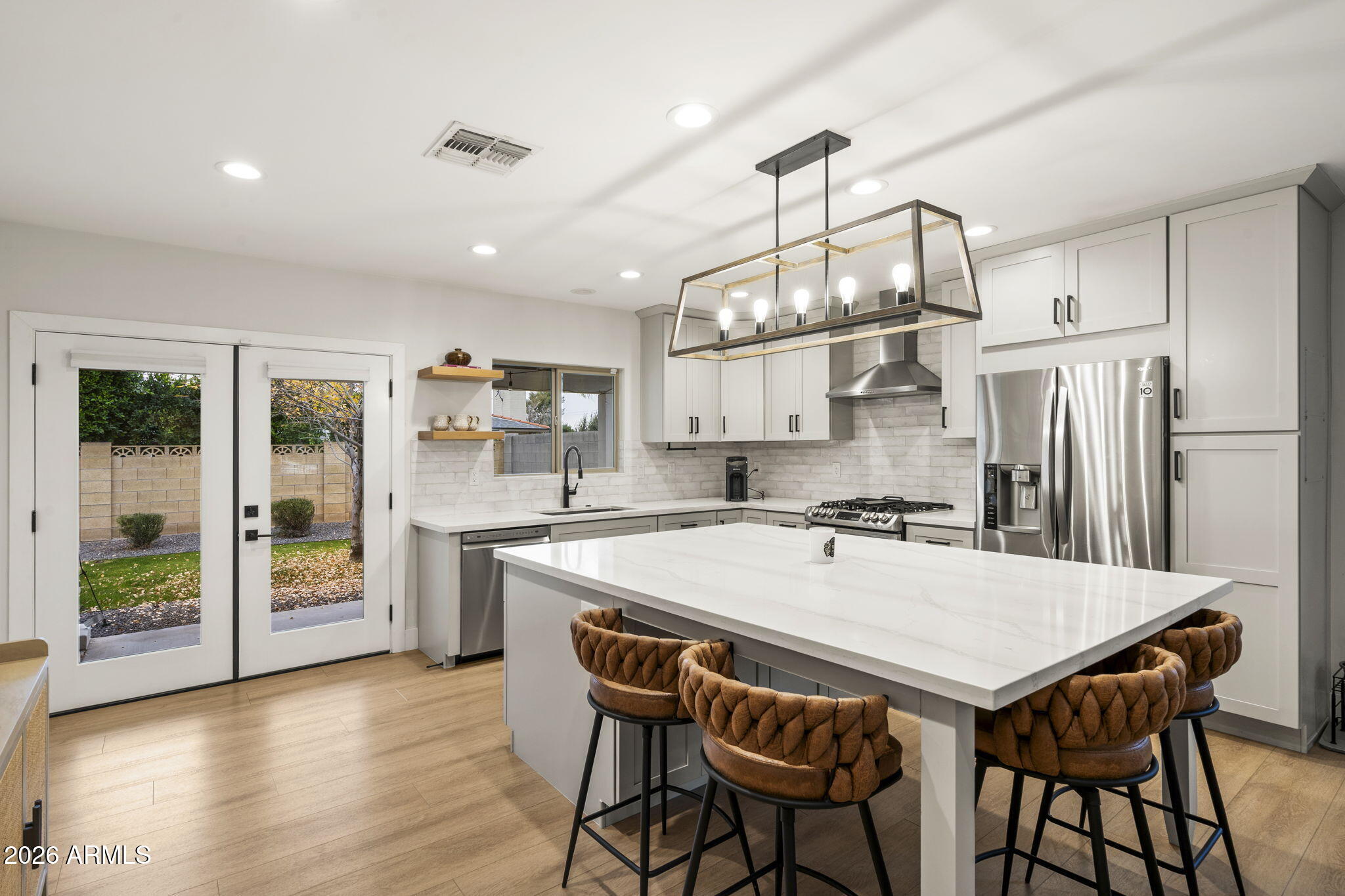 3515 East Piccadilly Road Phoenix, AZ 85018 - Photo 9 of 21 Kitchen