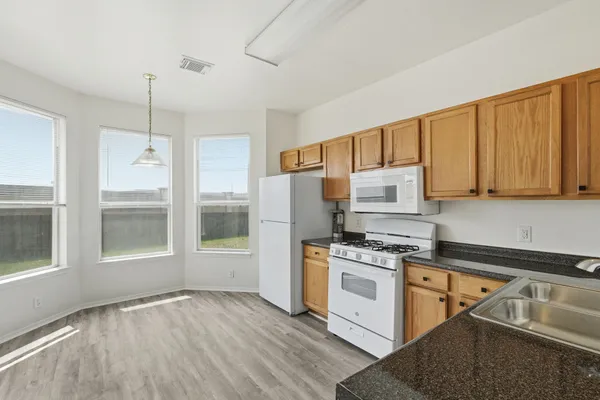 $1,645 | 2849 Southampton Way, Unit B, Round Rock, TX 78664