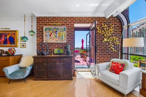 $1,250,000 | 1 Greene Street, Unit PH808, Jersey City, NJ 07302