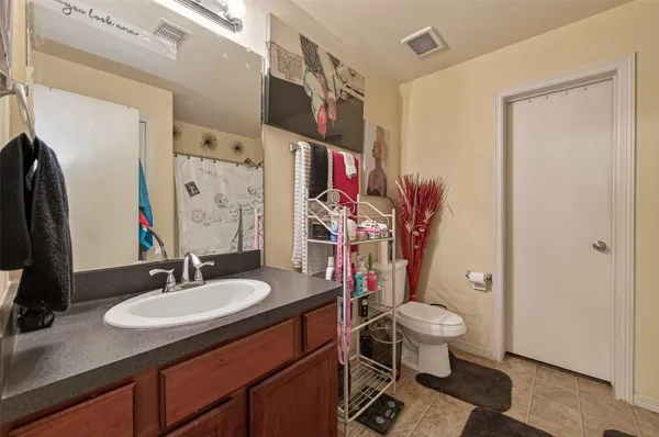 $237,900 | 13 Heritage Oaks Drive, Texas City, TX 77591