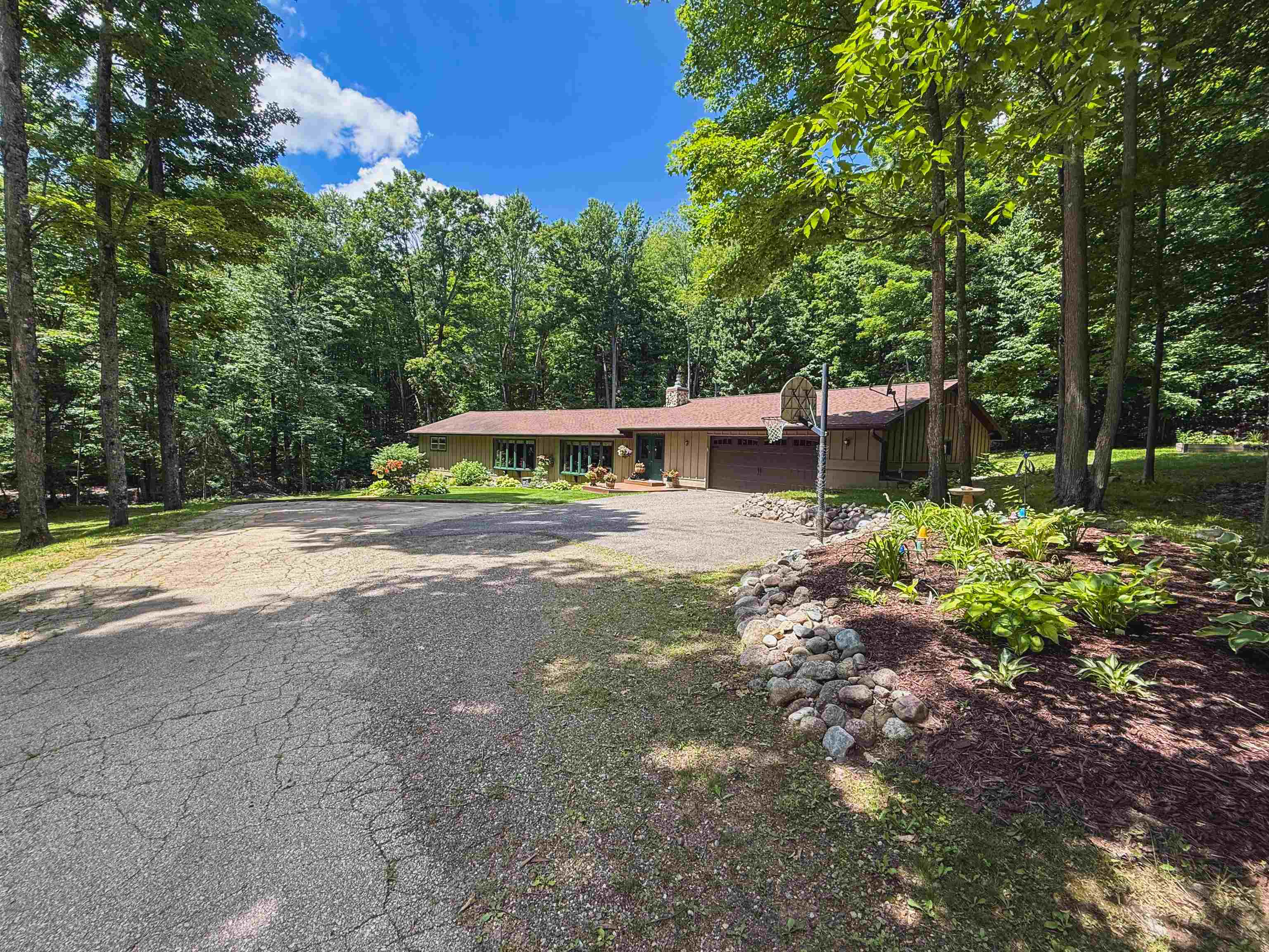 17091 Country Club Road Lakewood, WI 54138 - Photo 2 of 39