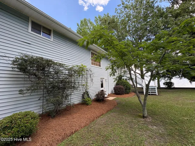 $525,000 | 2810 Canal Cove Road, Lake Waccamaw, NC 28450