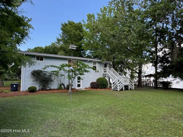 $525,000 | 2810 Canal Cove Road, Lake Waccamaw, NC 28450