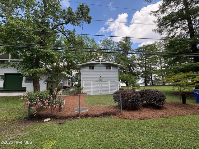 $525,000 | 2810 Canal Cove Road, Lake Waccamaw, NC 28450