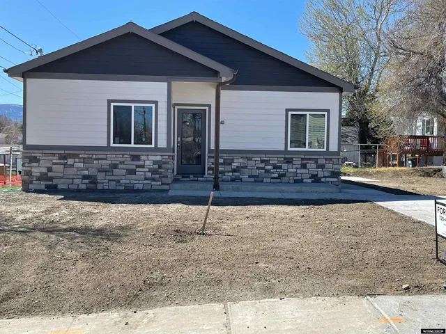 $289,900 | 1149 Farnum Street, Casper, WY 82601
