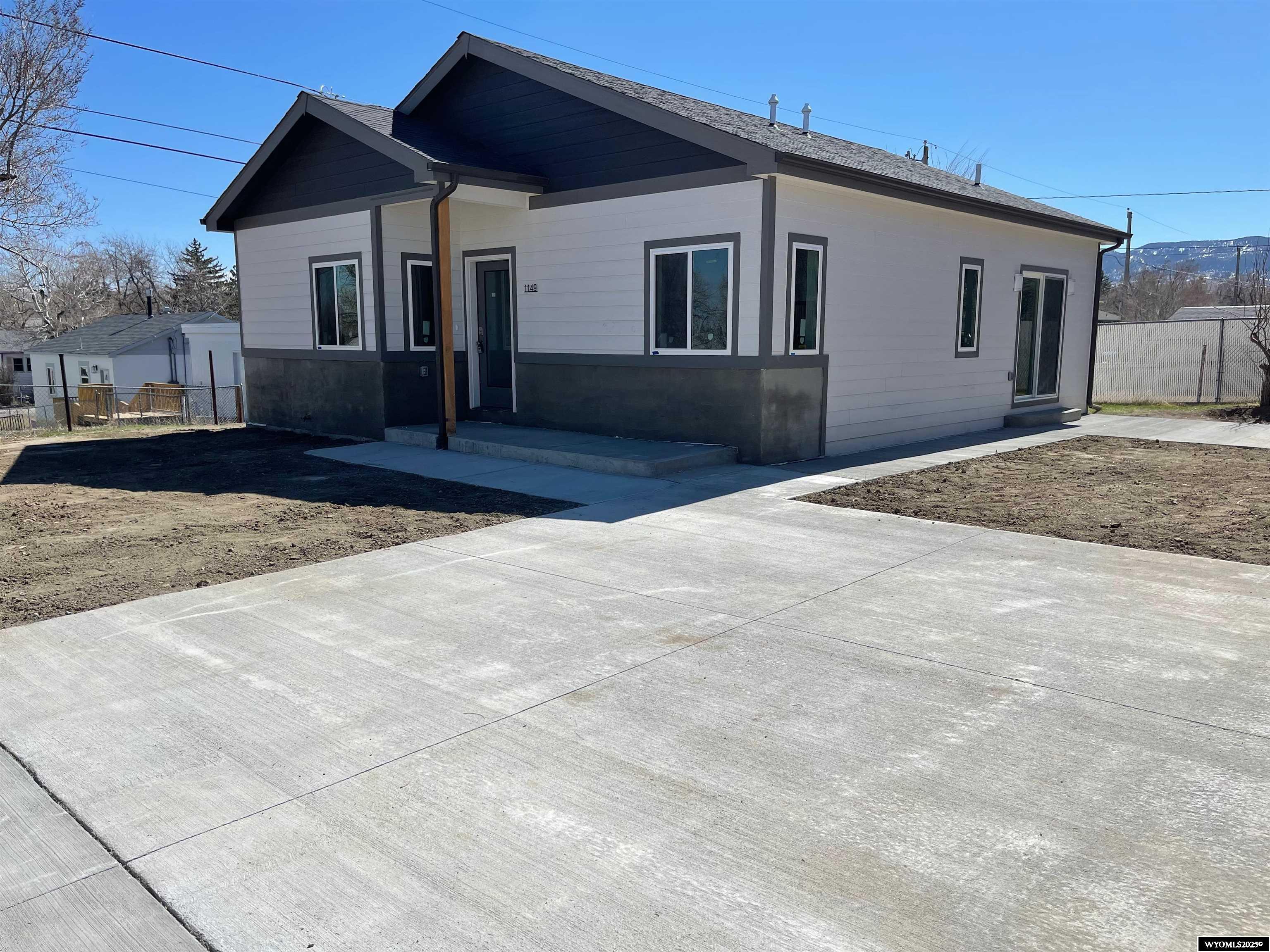 1149 Farnum Street Casper, WY 82601 - Photo 2 of 28