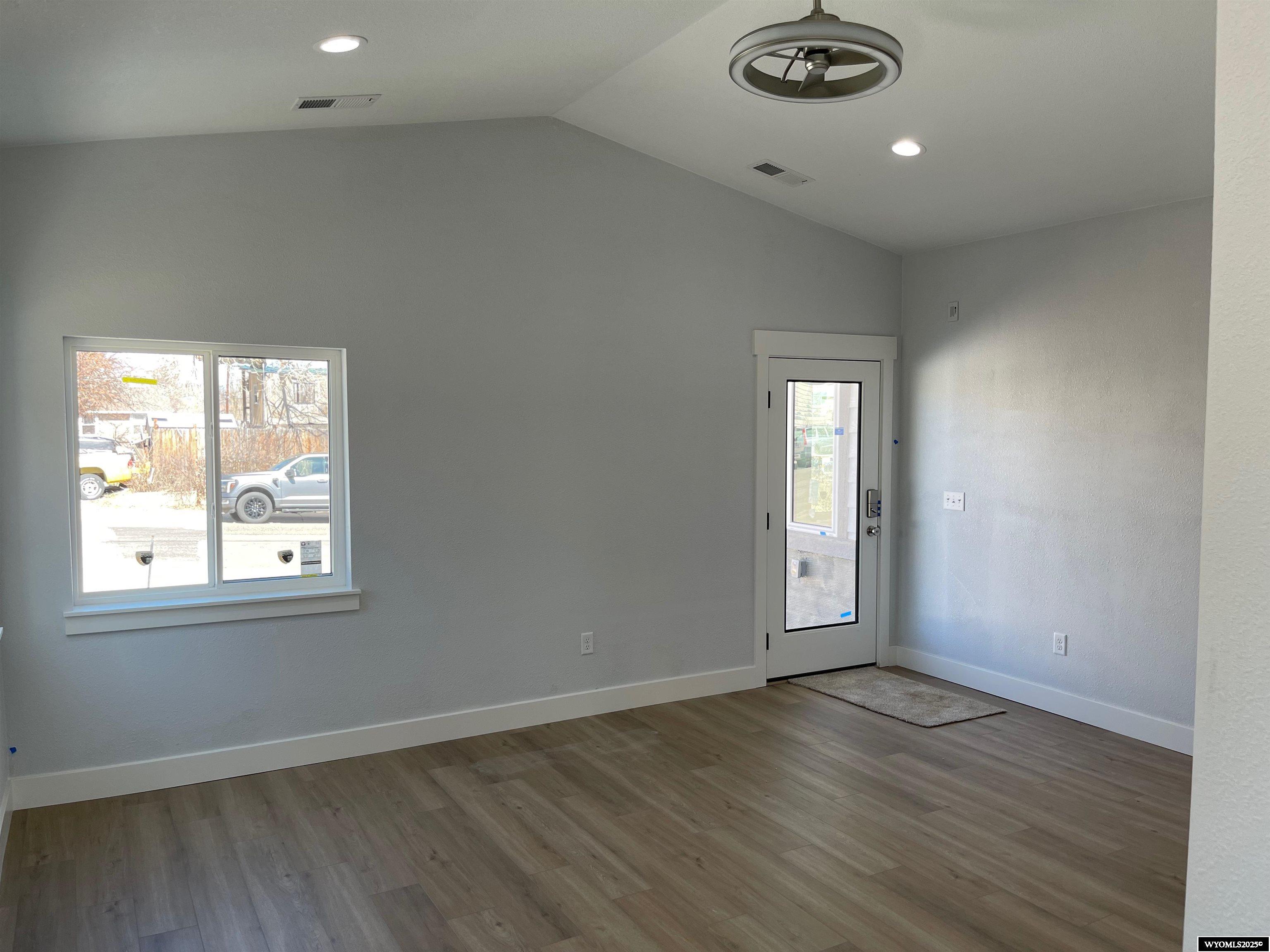 1149 Farnum Street Casper, WY 82601 - Photo 8 of 28