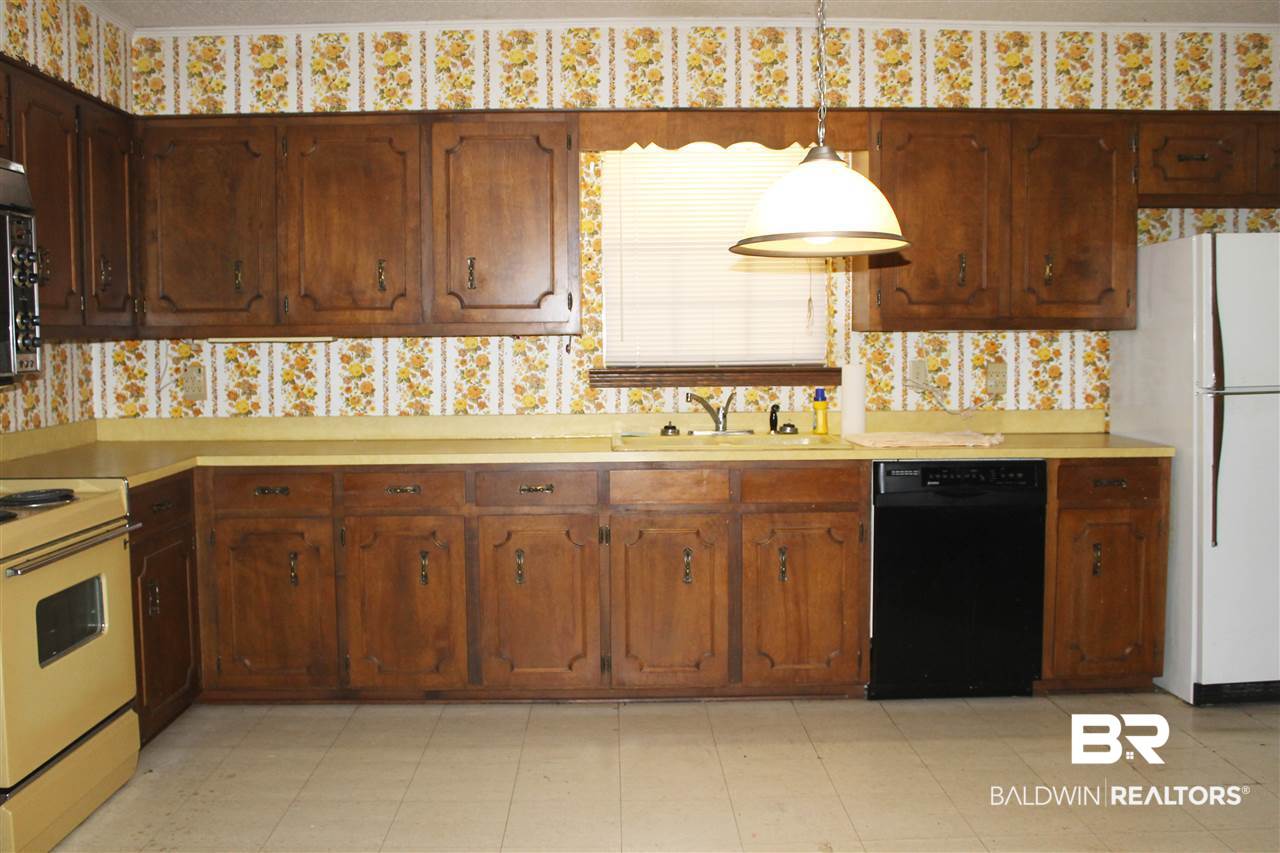 1701 Dawes Road Mobile, AL 36695 - Photo 6 of 21 Kitchen