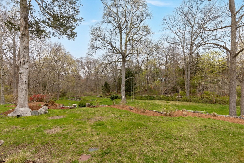 684 Country Way Scituate, MA 02066 - Photo 7 of 39