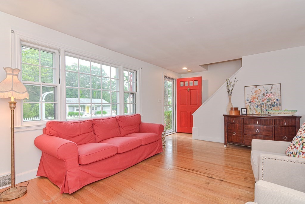 61 Hilldale Road Ashland, MA 01721 - Photo 5 of 38 Gallery Image 5