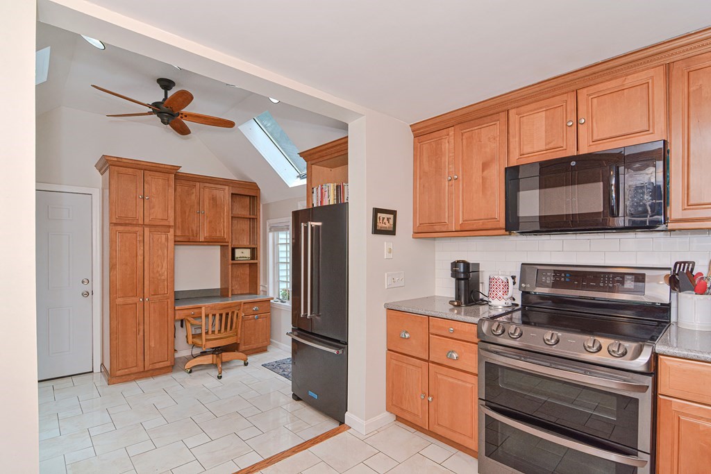 61 Hilldale Road Ashland, MA 01721 - Photo 10 of 38 Gallery Image 10