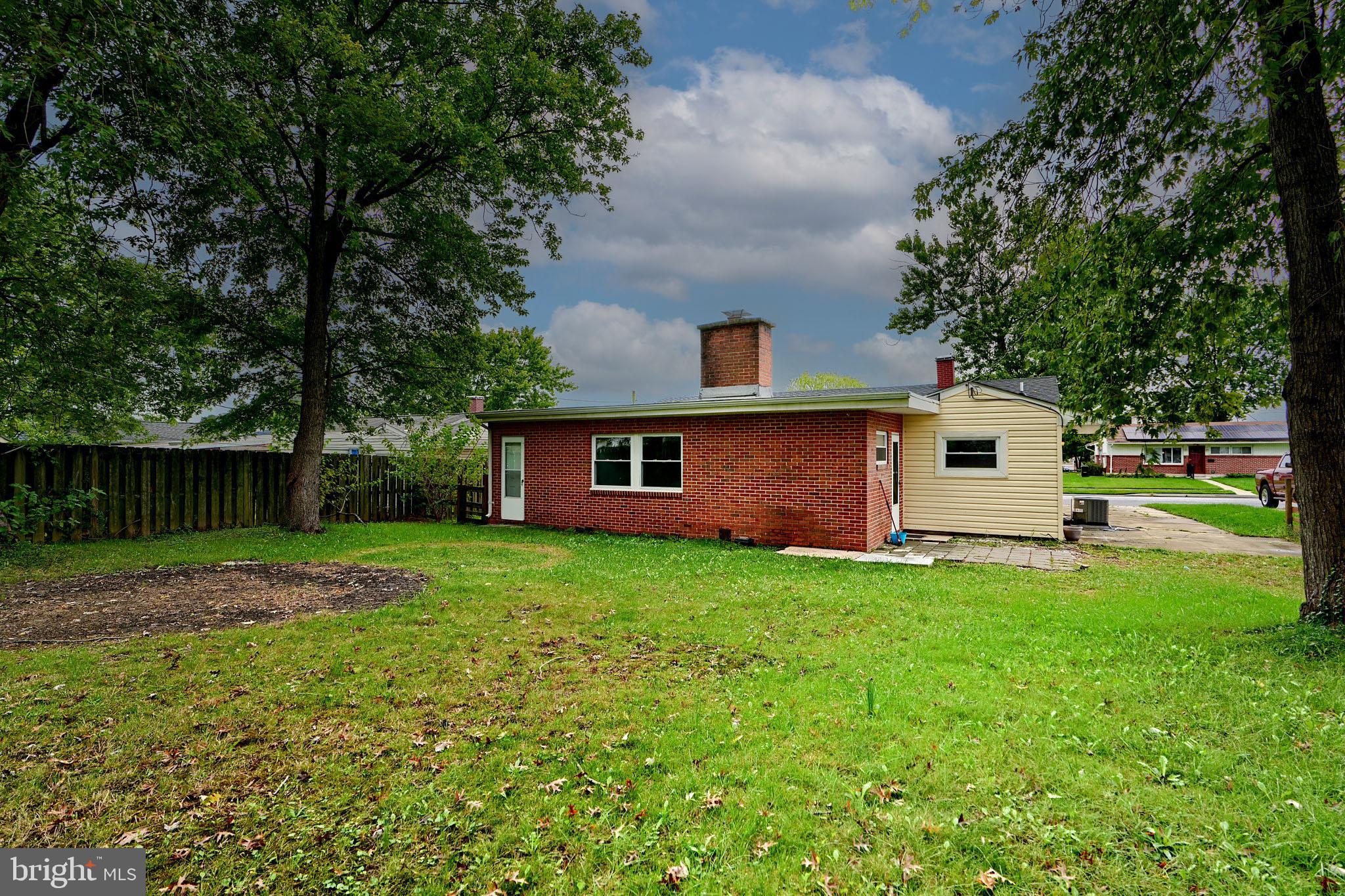 2434 Ellis Road Parkville, MD 21234 - Photo 12 of 54
