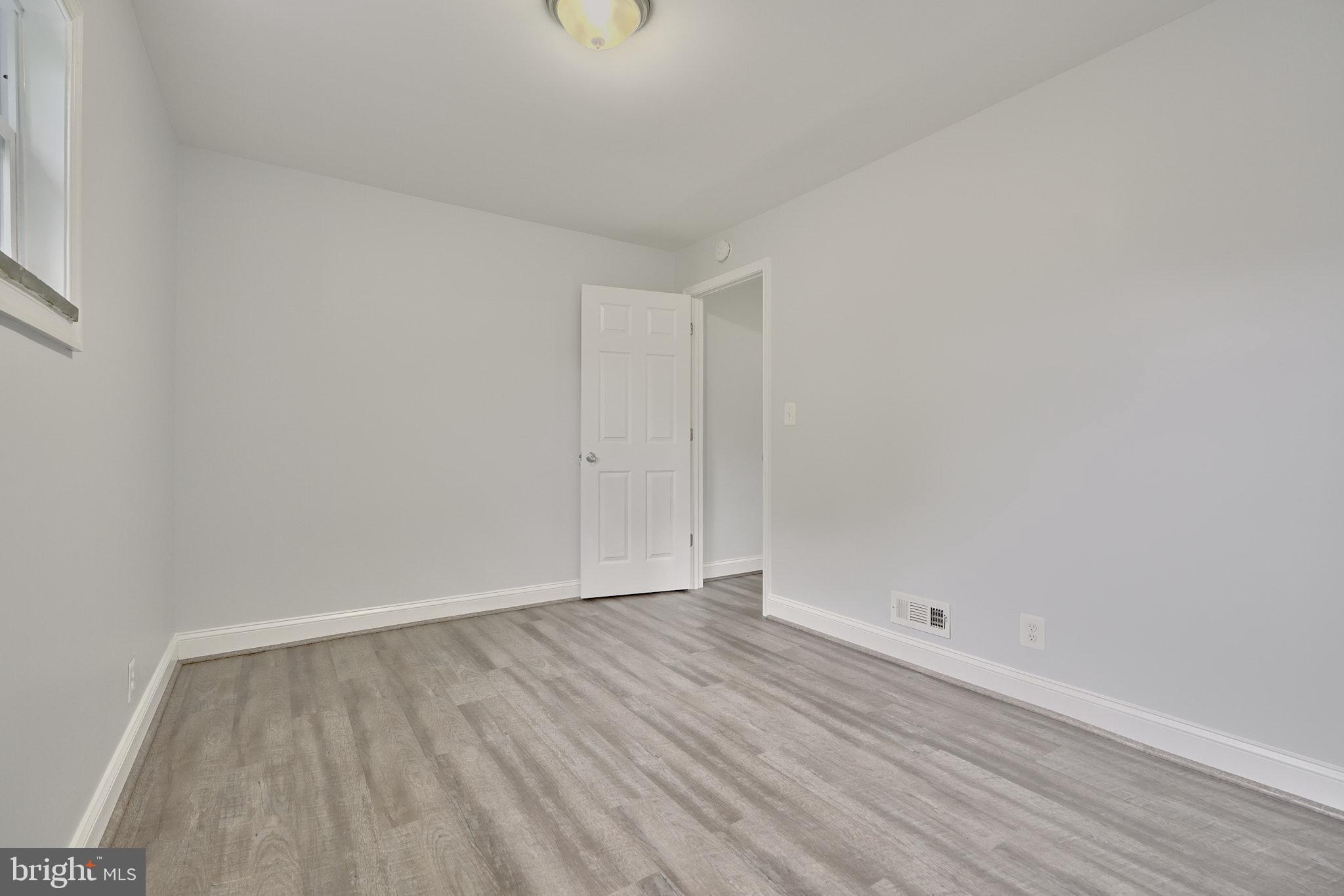 2434 Ellis Road Parkville, MD 21234 - Photo 37 of 54
