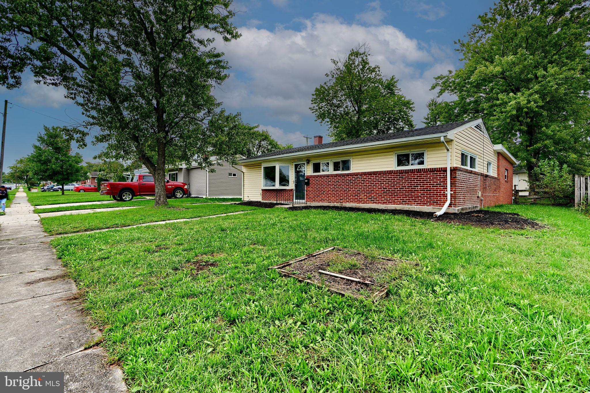 2434 Ellis Road Parkville, MD 21234 - Photo 5 of 54