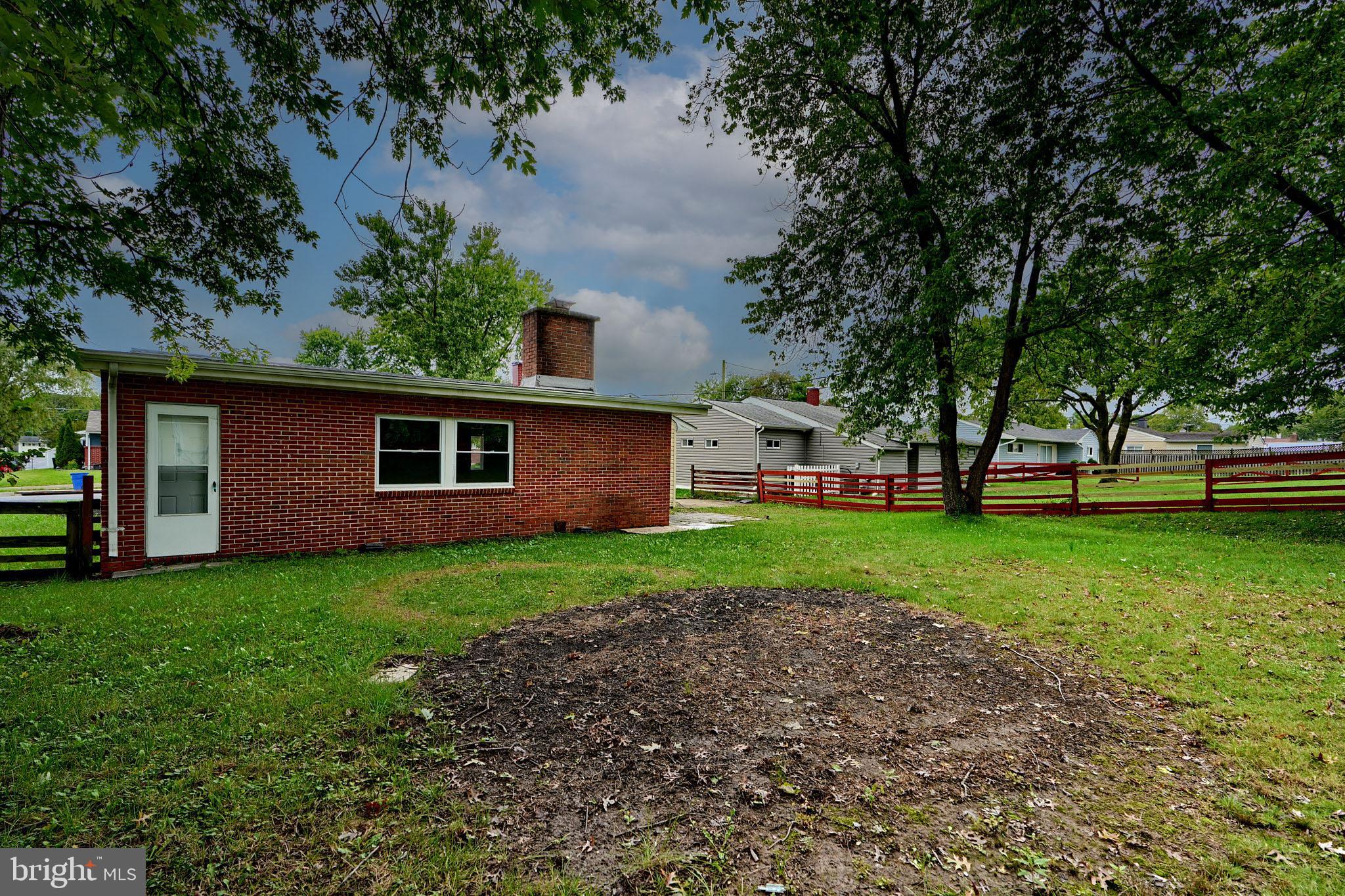 2434 Ellis Road Parkville, MD 21234 - Photo 9 of 54