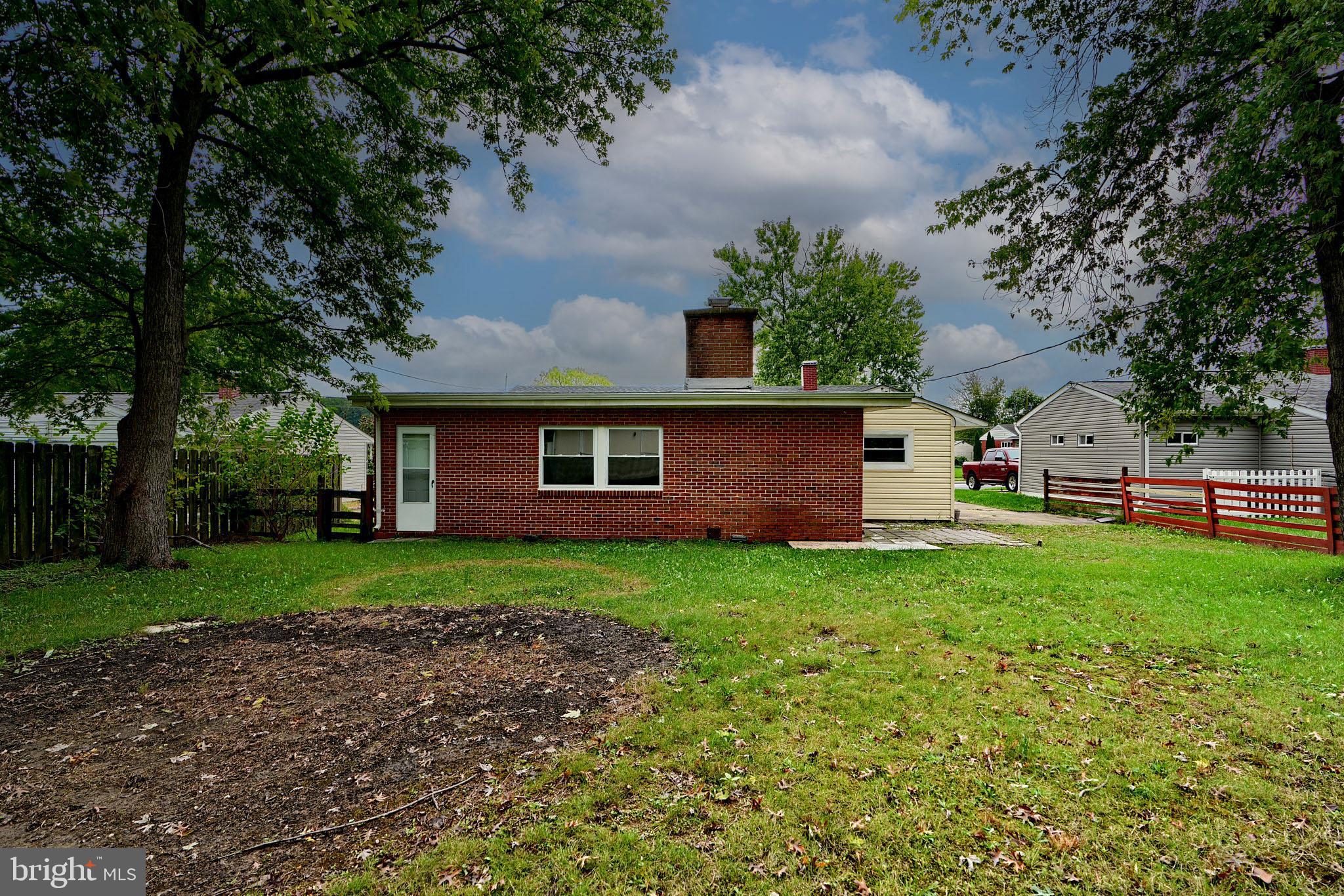 2434 Ellis Road Parkville, MD 21234 - Photo 10 of 54