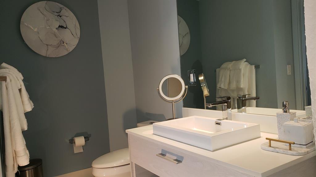 55 Southwest 9th Street, Unit 2210 Miami, FL 33130 - Photo 2 of 20