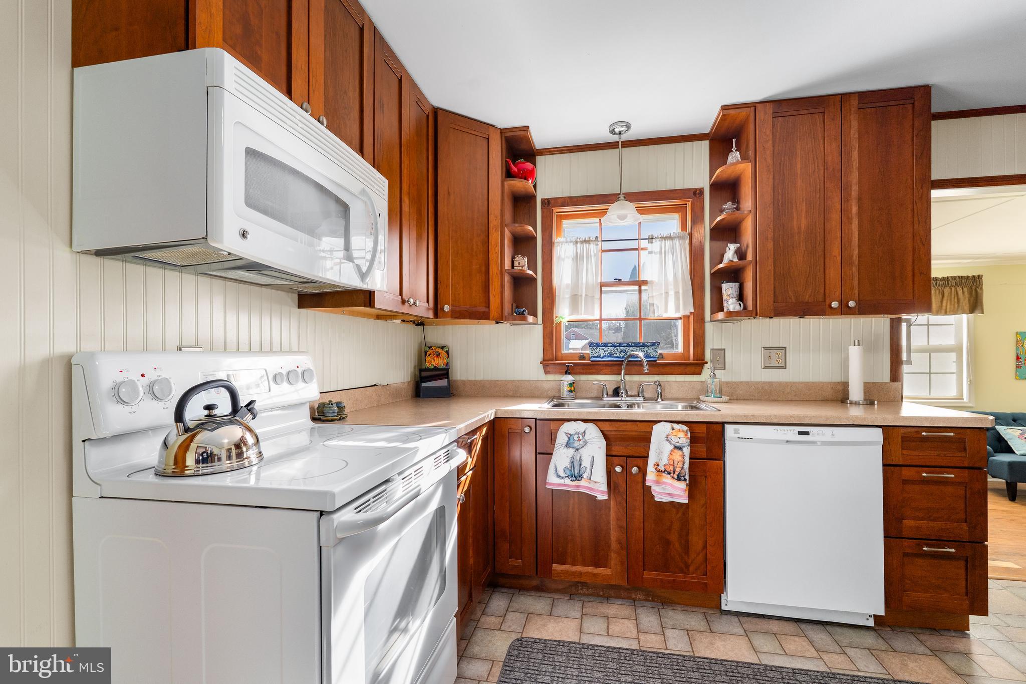 212 Friendship Road Elkton, MD 21921 - Photo 8 of 29 All appliances stay