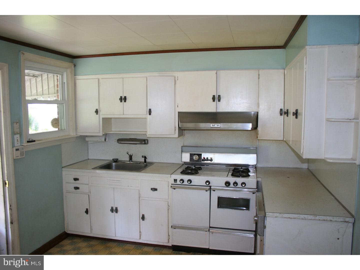 40 Barren Road Newtown Square, PA 19073 - Photo 5 of 21 Kitchen