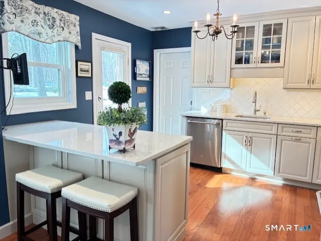 $524,900 | 11 Copper Ridge Circle, Unit 11, Guilford, CT 06437