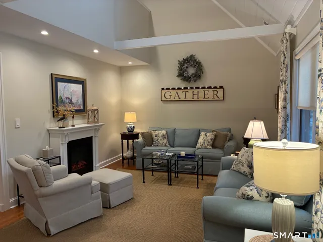 $524,900 | 11 Copper Ridge Circle, Unit 11, Guilford, CT 06437