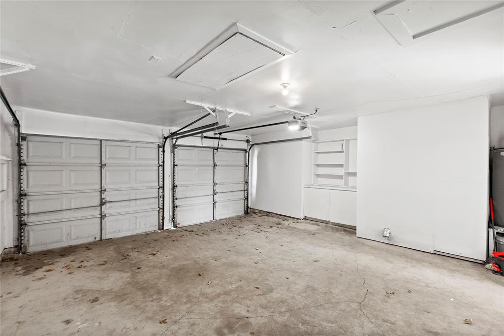 1012 East Dallas Street Mansfield, TX 76063 - Photo 25 of 25 a view of a garage