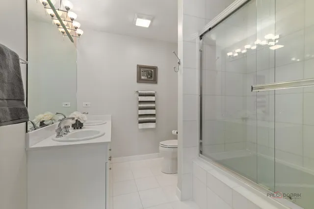 $1,050,000 | 37181 Fox Hill Drive, Wadsworth, IL 60083